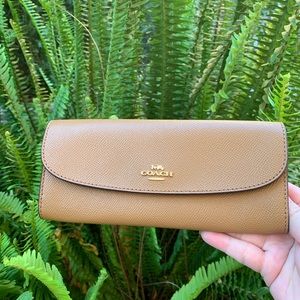 Coach Crossgrain Leather Soft Wallet EUC